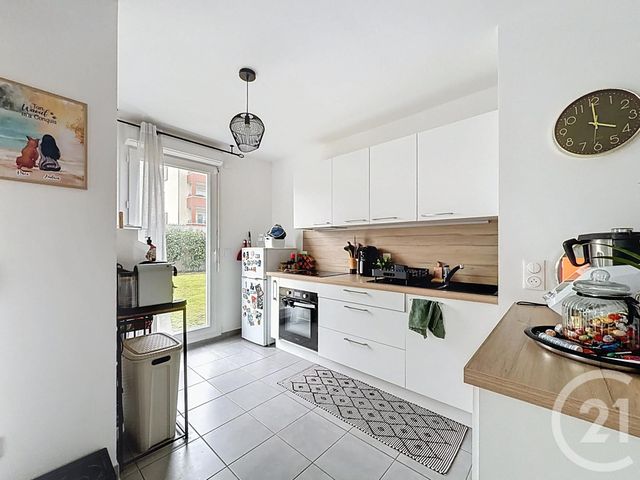 Appartement F3 à louer - 3 pièces - 69.95 m2 - ST FARGEAU PONTHIERRY - 77 - ILE-DE-FRANCE - Century 21 Domaine Du Parc