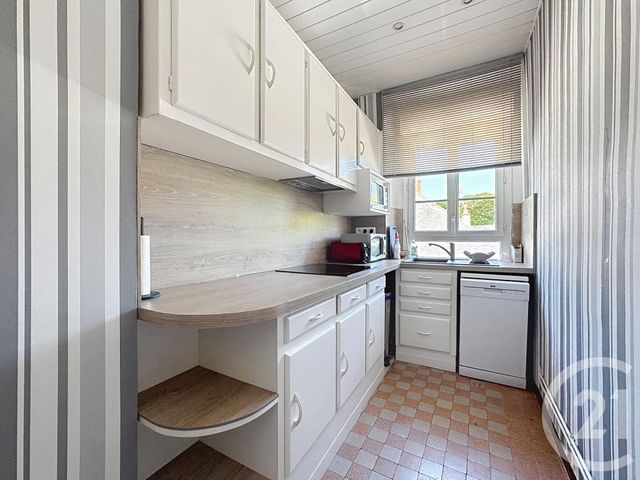 Appartement F2 à louer - 2 pièces - 56.75 m2 - MELUN - 77 - ILE-DE-FRANCE - Century 21 Domaine Du Parc