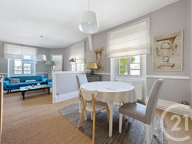 Appartement F2 à louer - 2 pièces - 56.75 m2 - MELUN - 77 - ILE-DE-FRANCE - Century 21 Domaine Du Parc
