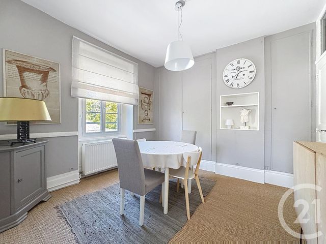 Appartement F2 à louer - 2 pièces - 56.75 m2 - MELUN - 77 - ILE-DE-FRANCE - Century 21 Domaine Du Parc