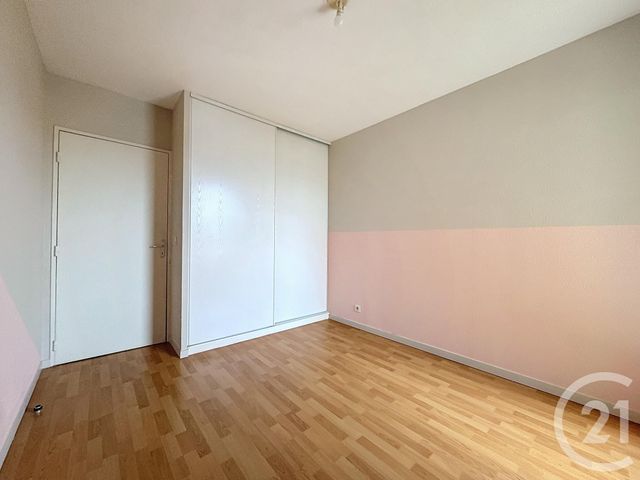 Appartement F3 à louer - 3 pièces - 68.78 m2 - ST FARGEAU PONTHIERRY - 77 - ILE-DE-FRANCE - Century 21 Domaine Du Parc