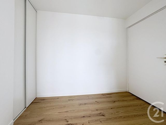 Appartement F2 à louer - 2 pièces - 38.04 m2 - PRINGY - 77 - ILE-DE-FRANCE - Century 21 Domaine Du Parc