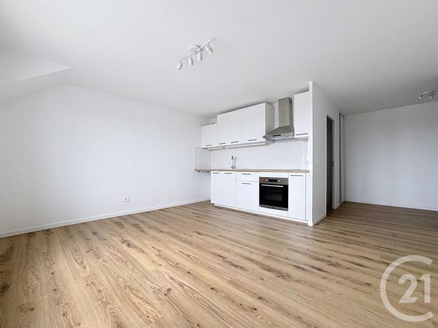 Appartement F2 à louer - 2 pièces - 38.04 m2 - PRINGY - 77 - ILE-DE-FRANCE - Century 21 Domaine Du Parc