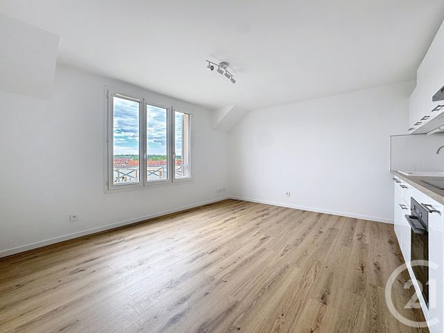 Appartement F2 à louer - 2 pièces - 38.04 m2 - PRINGY - 77 - ILE-DE-FRANCE - Century 21 Domaine Du Parc