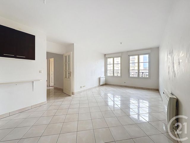Appartement F3 à louer - 3 pièces - 58.19 m2 - ST FARGEAU PONTHIERRY - 77 - ILE-DE-FRANCE - Century 21 Domaine Du Parc