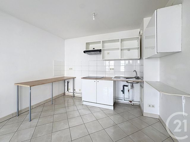 Appartement F3 à louer - 3 pièces - 58.19 m2 - ST FARGEAU PONTHIERRY - 77 - ILE-DE-FRANCE - Century 21 Domaine Du Parc