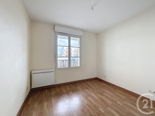 Appartement F3 à louer - 3 pièces - 58.19 m2 - ST FARGEAU PONTHIERRY - 77 - ILE-DE-FRANCE - Century 21 Domaine Du Parc