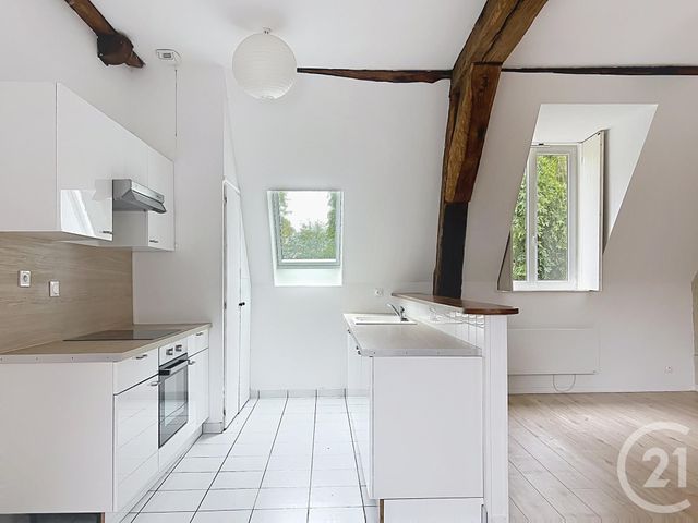 Appartement F3 à louer - 3 pièces - 70.21 m2 - CRISENOY - 77 - ILE-DE-FRANCE - Century 21 Domaine Du Parc