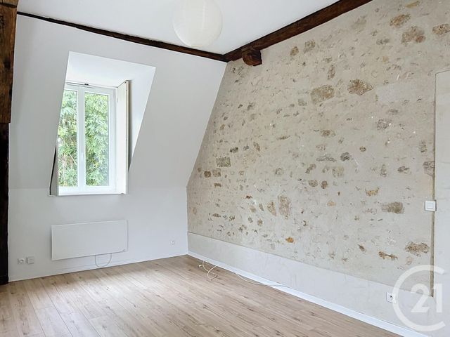 Appartement F3 à louer - 3 pièces - 70.21 m2 - CRISENOY - 77 - ILE-DE-FRANCE - Century 21 Domaine Du Parc