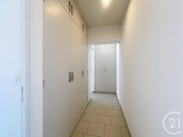 Appartement F4 à louer - 4 pièces - 76.06 m2 - ST FARGEAU PONTHIERRY - 77 - ILE-DE-FRANCE - Century 21 Domaine Du Parc