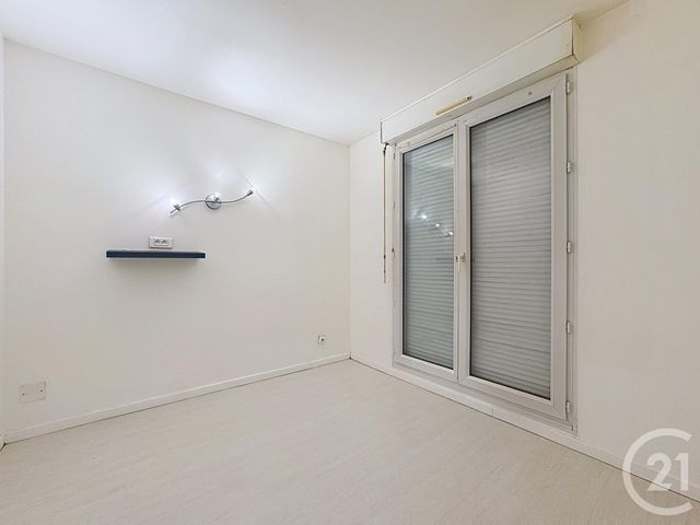 Appartement F2 à louer - 2 pièces - 35.3 m2 - ST FARGEAU PONTHIERRY - 77 - ILE-DE-FRANCE - Century 21 Domaine Du Parc