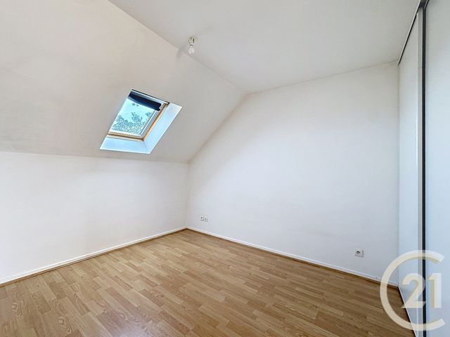 Appartement F3 à vendre - 3 pièces - 61.09 m2 - 77 - ILE-DE-FRANCE - Century 21 Domaine Du Parc