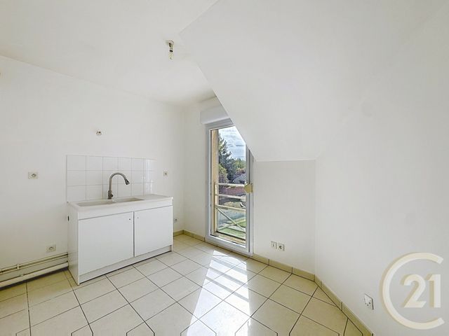 Appartement F3 à vendre - 3 pièces - 61.09 m2 - 77 - ILE-DE-FRANCE - Century 21 Domaine Du Parc