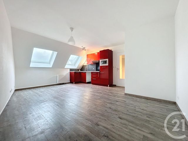 Appartement F1 à louer - 1 pièce - 28.1 m2 - ST FARGEAU PONTHIERRY - 77 - ILE-DE-FRANCE - Century 21 Domaine Du Parc