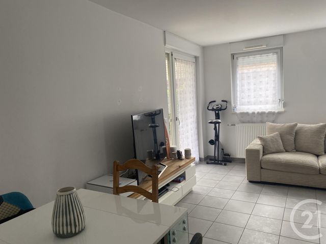 Appartement F3 à louer - 3 pièces - 57.8 m2 - CESSON - 77 - ILE-DE-FRANCE - Century 21 Domaine Du Parc