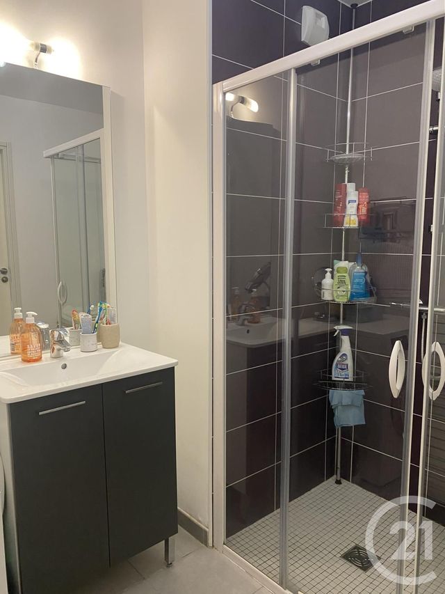 Appartement F3 à louer - 3 pièces - 57.8 m2 - CESSON - 77 - ILE-DE-FRANCE - Century 21 Domaine Du Parc