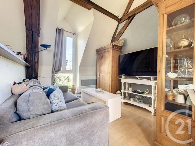 Appartement F3 à louer - 3 pièces - 69.27 m2 - CRISENOY - 77 - ILE-DE-FRANCE - Century 21 Domaine Du Parc