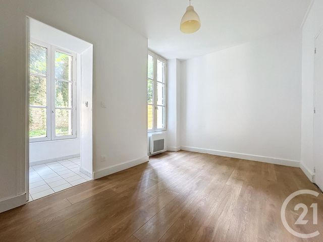 Appartement F3 à louer - 3 pièces - 52.28 m2 - MELUN - 77 - ILE-DE-FRANCE - Century 21 Domaine Du Parc