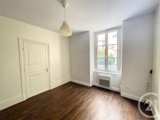 Appartement F3 à louer - 3 pièces - 52.28 m2 - MELUN - 77 - ILE-DE-FRANCE - Century 21 Domaine Du Parc