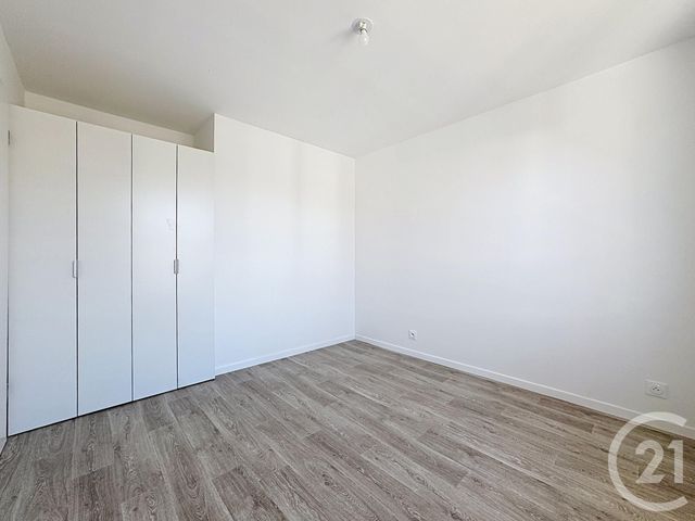 maison à louer - 4 pièces - 91.8 m2 - ST FARGEAU PONTHIERRY - 77 - ILE-DE-FRANCE - Century 21 Domaine Du Parc