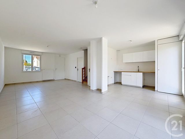 maison à louer - 4 pièces - 91.8 m2 - ST FARGEAU PONTHIERRY - 77 - ILE-DE-FRANCE - Century 21 Domaine Du Parc
