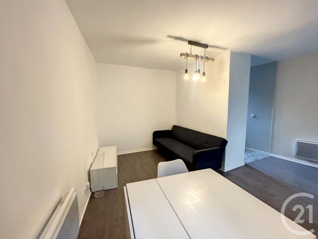 Appartement F2 à louer - 2 pièces - 39.04 m2 - MELUN - 77 - ILE-DE-FRANCE - Century 21 Domaine Du Parc