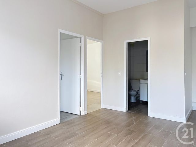 Appartement F3 à louer - 3 pièces - 41.56 m2 - ST FARGEAU PONTHIERRY - 77 - ILE-DE-FRANCE - Century 21 Domaine Du Parc