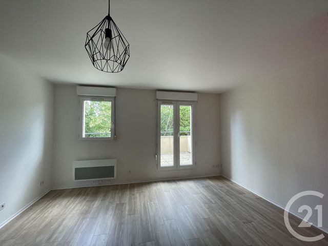 Appartement F1 à louer - 1 pièce - 31.73 m2 - MELUN - 77 - ILE-DE-FRANCE - Century 21 Domaine Du Parc