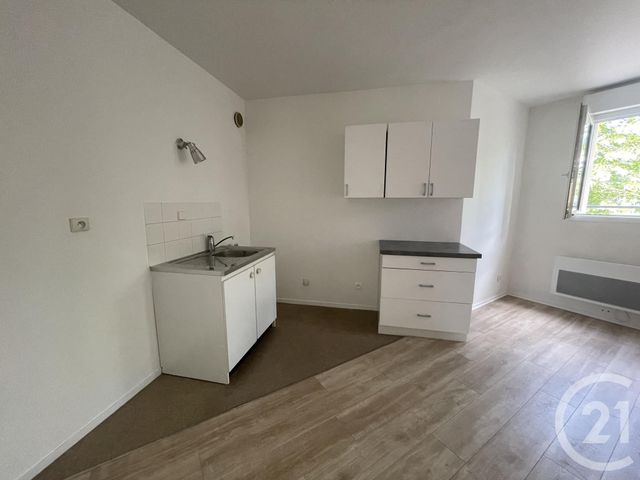 Appartement F1 à louer - 1 pièce - 31.73 m2 - MELUN - 77 - ILE-DE-FRANCE - Century 21 Domaine Du Parc