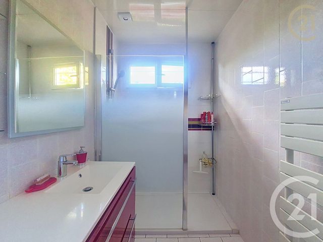 maison à vendre - 8 pièces - 167.0 m2 - ST SAUVEUR SUR ECOLE - 77 - ILE-DE-FRANCE - Century 21 Domaine Du Parc