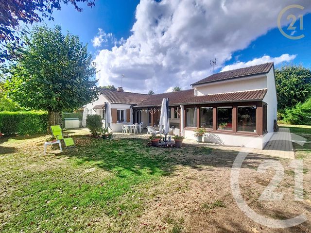 maison à vendre - 8 pièces - 167.0 m2 - ST SAUVEUR SUR ECOLE - 77 - ILE-DE-FRANCE - Century 21 Domaine Du Parc