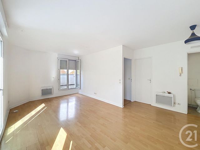 Appartement F2 à louer - 2 pièces - 43.67 m2 - MELUN - 77 - ILE-DE-FRANCE - Century 21 Domaine Du Parc